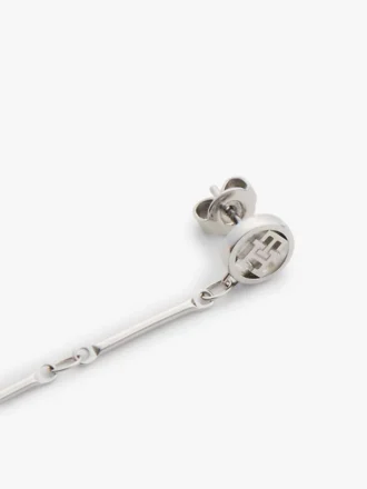 Brincos pendentes com detalhes em cristal