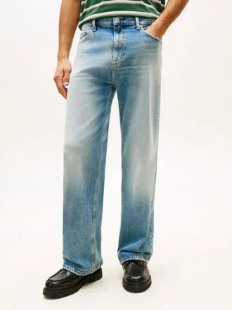 Calças de jeans Tommy Jeans com corte bootcut desgastado Calças de jeans Tommy Jeans com corte bootcut desgastado