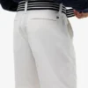 Calções chino largos elásticos com cinto para criança Calções chino largos elásticos com cinto para criança