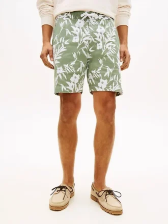 Calções com corte regular de 18 cm com estampado tropical