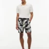 Calções com corte regular de 18 cm com estampado tropical Calções com corte regular de 18 cm com estampado tropical