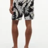 Calções com corte regular de 18 cm com estampado tropical Calções com corte regular de 18 cm com estampado tropical