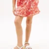 Calções com folhos e estampado tropical para criança Calções com folhos e estampado tropical para criança
