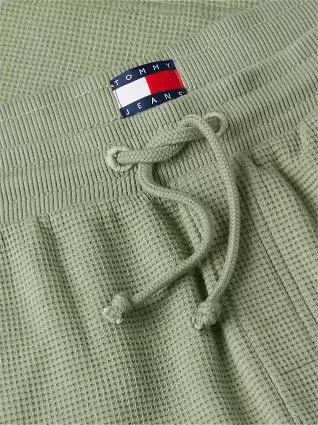 Calções de praia com padrão waffle da Tommy Jeans Calções de praia com padrão waffle da Tommy Jeans