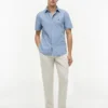 Camisa com corte regular tingida na peça Camisa com corte regular tingida na peça