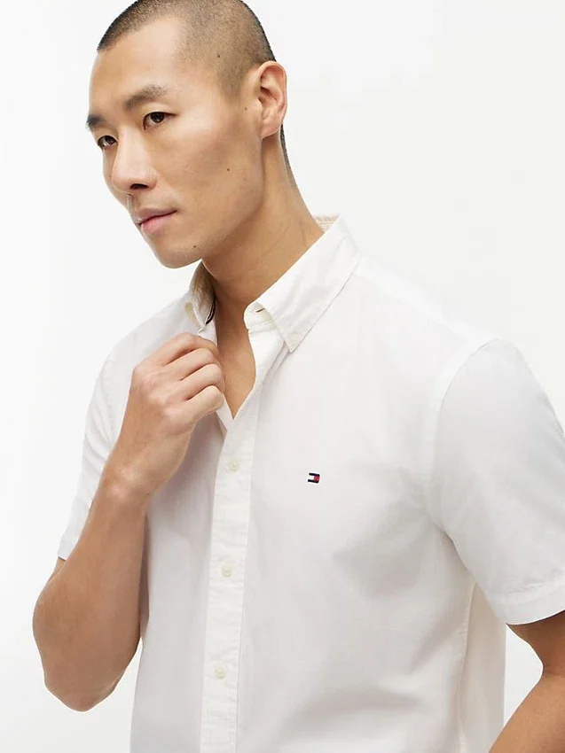 Camisa com corte regular tingida na peça Camisa com corte regular tingida na peça