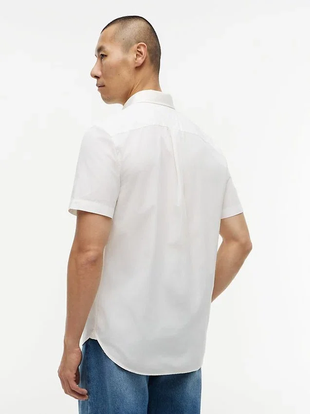 Camisa com corte regular tingida na peça Camisa com corte regular tingida na peça