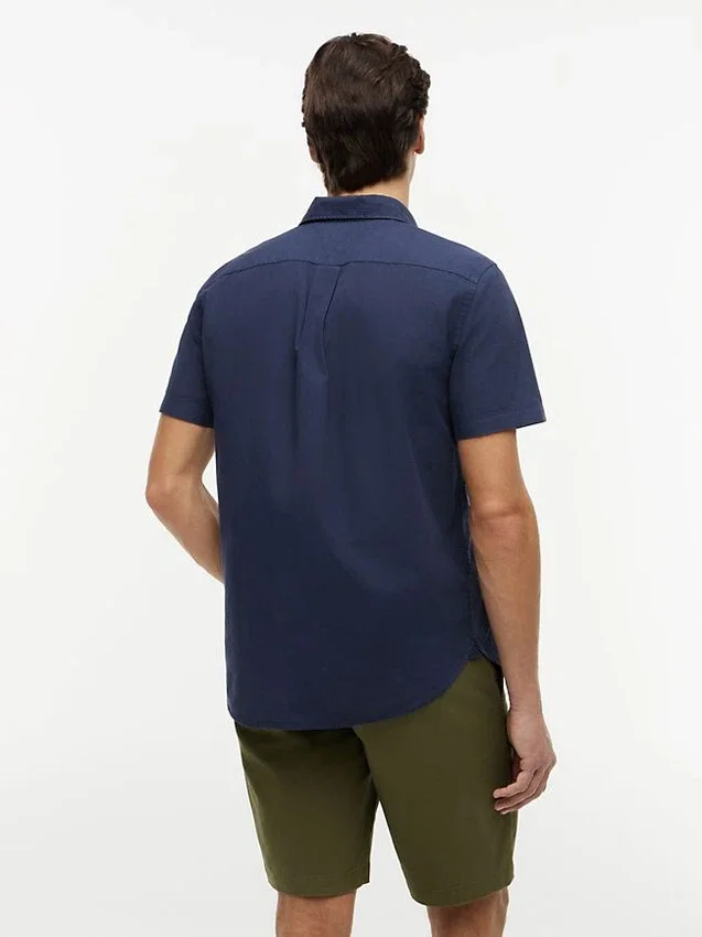 Camisa com corte regular tingida na peça Camisa com corte regular tingida na peça
