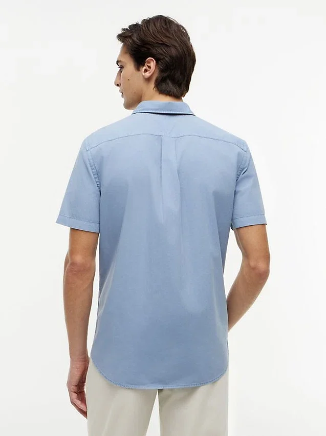 Camisa com corte regular tingida na peça Camisa com corte regular tingida na peça