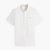 Camisa com corte regular tingida na peça Camisa com corte regular tingida na peça