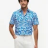 Camisa com estampado de folhas de palmeira e toque de papel Camisa com estampado de folhas de palmeira e toque de papel