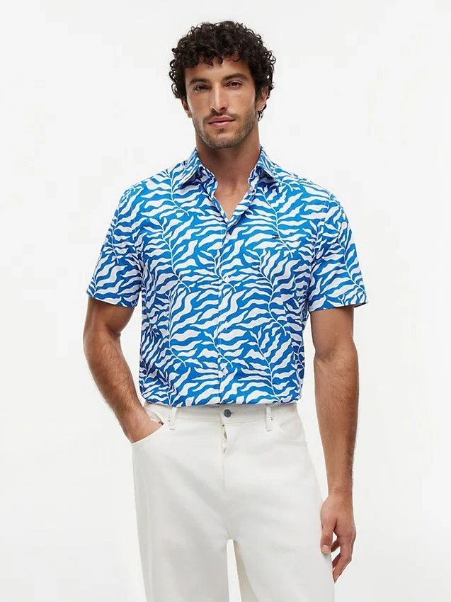 Camisa com estampado de folhas de palmeira e toque de papel Camisa com estampado de folhas de palmeira e toque de papel