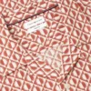 Camisa de acampamento com corte regular e estampado solar Camisa de acampamento com corte regular e estampado solar