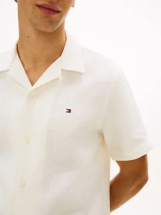 Camisa de acampamento de corte regular em mistura de linho