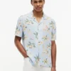Camisa de acampamento de corte regular em mistura de linho com padrão floral Camisa de acampamento de corte regular em mistura de linho com padrão floral