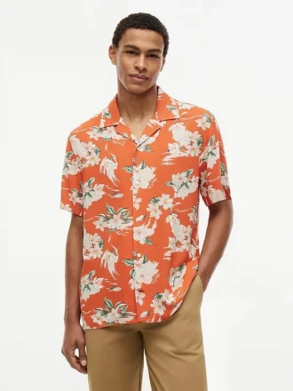 Camisa de acampamento de corte regular em mistura de linho com padrão floral