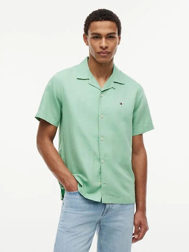 Camisa de acampamento em algodão e linho com corte regular Camisa de acampamento em algodão e linho com corte regular