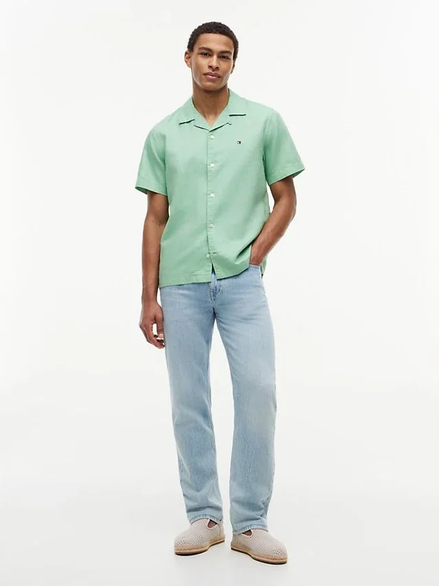 Camisa de acampamento em algodão e linho com corte regular Camisa de acampamento em algodão e linho com corte regular