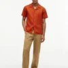 Camisa de acampamento em algodão e linho com corte regular Camisa de acampamento em algodão e linho com corte regular