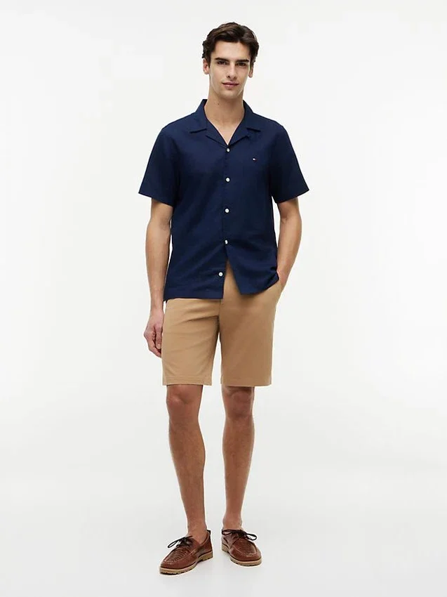 Camisa de acampamento em algodão e linho com corte regular Camisa de acampamento em algodão e linho com corte regular