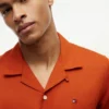 Camisa de acampamento em algodão e linho com corte regular Camisa de acampamento em algodão e linho com corte regular