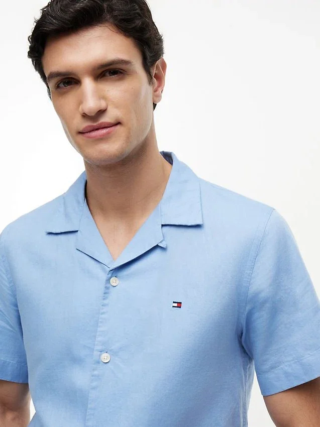 Camisa de acampamento em algodão e linho com corte regular Camisa de acampamento em algodão e linho com corte regular