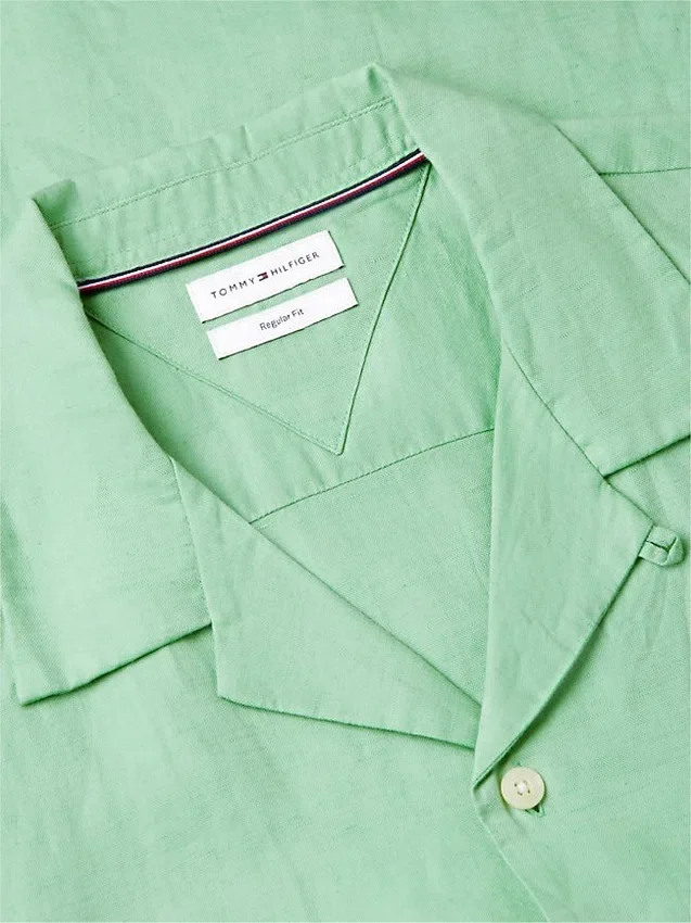 Camisa de acampamento em algodão e linho com corte regular Camisa de acampamento em algodão e linho com corte regular