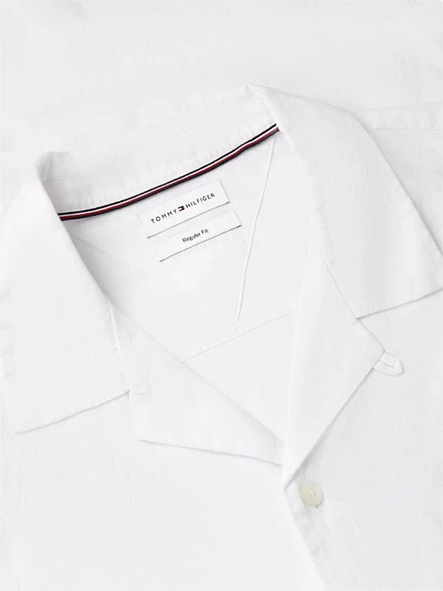 Camisa de acampamento em algodão e linho com corte regular Camisa de acampamento em algodão e linho com corte regular