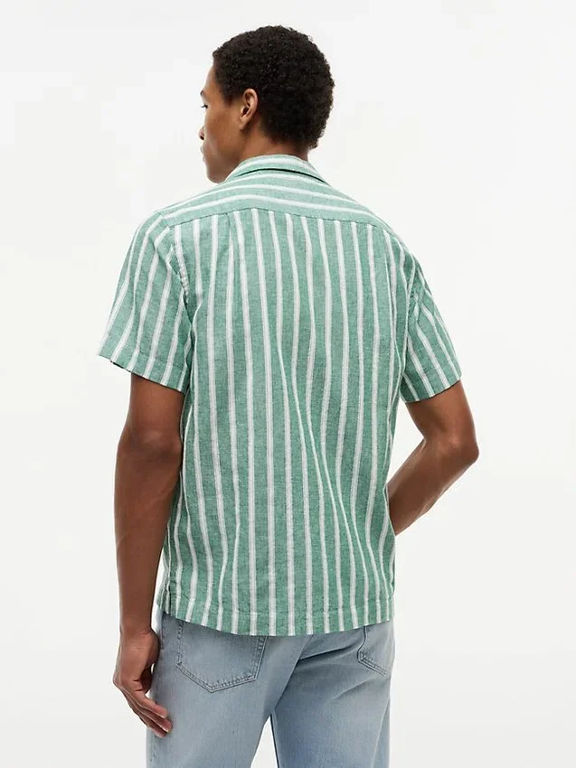 Camisa de acampamento em mistura de algodão e linho às riscas Camisa de acampamento em mistura de algodão e linho às riscas