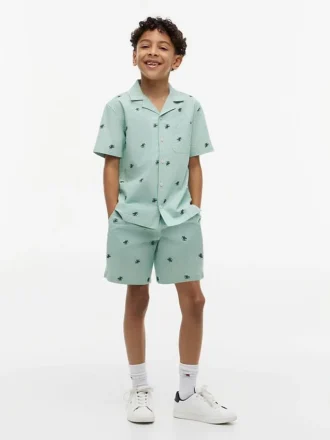Camisa de acampamento às riscas com logótipo monograma para criança