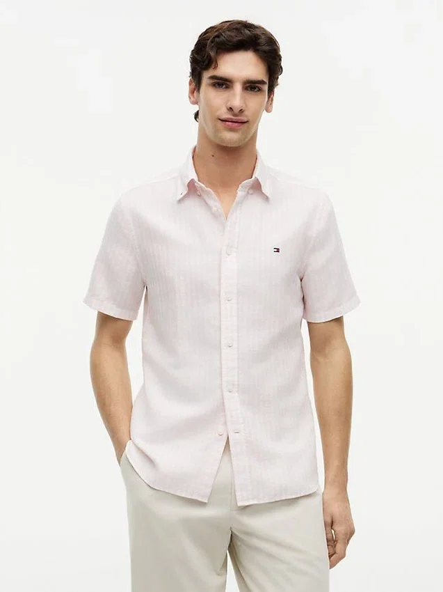 Camisa de algodão e linho às riscas com corte regular Camisa de algodão e linho às riscas com corte regular