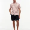 Camisa de algodão e linho às riscas com corte regular Camisa de algodão e linho às riscas com corte regular