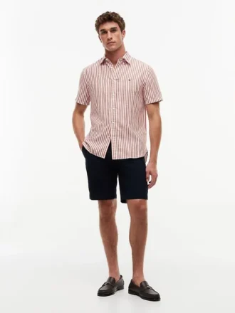 Camisa de algodão e linho às riscas com corte regular
