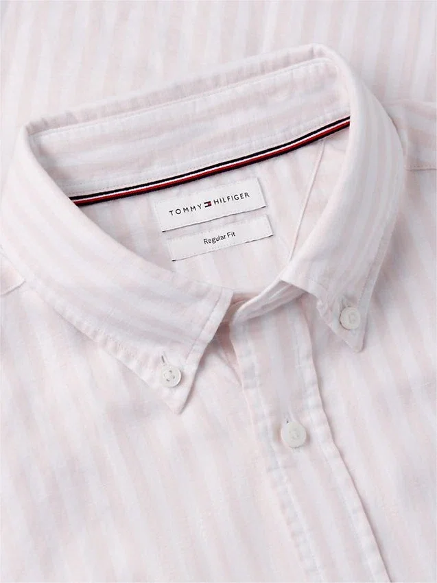 Camisa de algodão e linho às riscas com corte regular Camisa de algodão e linho às riscas com corte regular