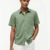 Camisa de calções em mistura de linho, corte regular Camisa de calções em mistura de linho, corte regular
