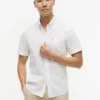 Camisa de calções em mistura de linho, corte regular Camisa de calções em mistura de linho, corte regular