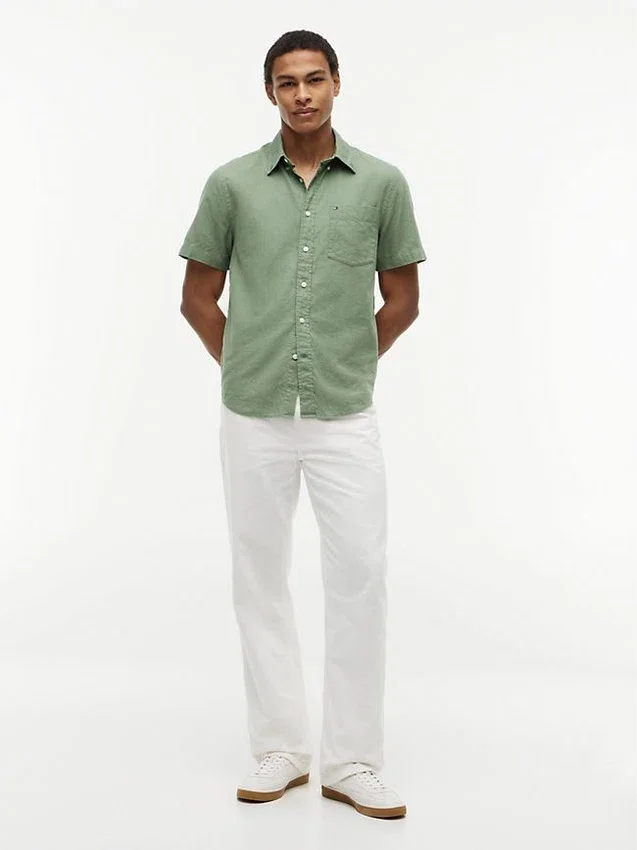 Camisa de calções em mistura de linho, corte regular Camisa de calções em mistura de linho, corte regular