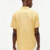 Camisa de calções em mistura de linho, corte regular Camisa de calções em mistura de linho, corte regular
