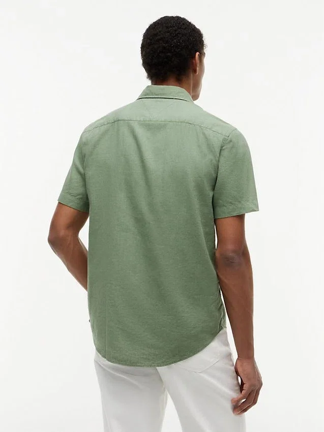 Camisa de calções em mistura de linho, corte regular Camisa de calções em mistura de linho, corte regular