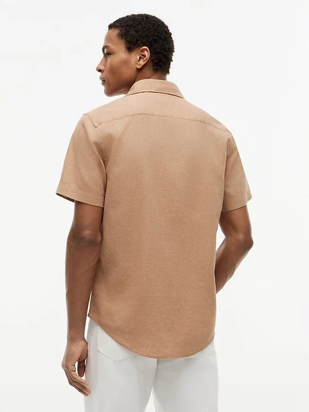 Camisa de calções em mistura de linho, corte regular Camisa de calções em mistura de linho, corte regular
