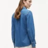 Camisa de chambray com mangas bufantes Camisa de chambray com mangas bufantes
