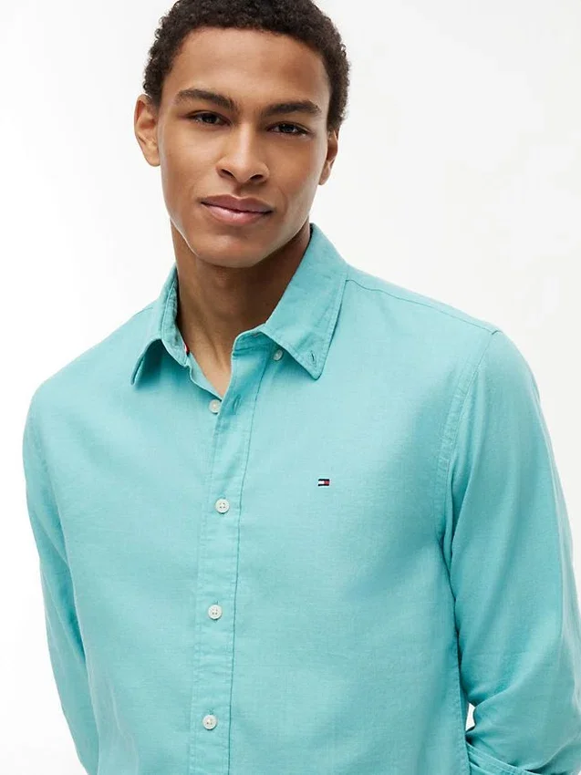 Camisa de corte regular em mistura de linho Camisa de corte regular em mistura de linho