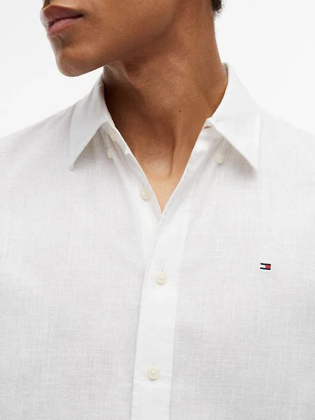 Camisa de corte regular em mistura de linho Camisa de corte regular em mistura de linho