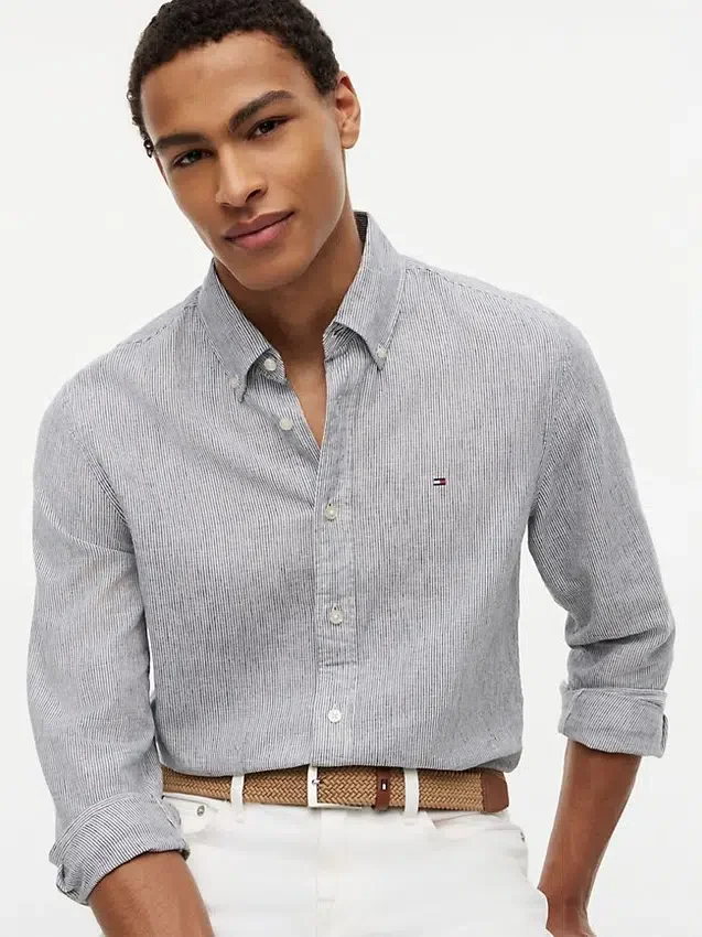 Camisa de corte regular em mistura de linho às riscas Camisa de corte regular em mistura de linho às riscas