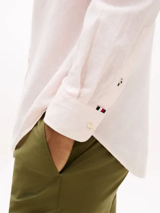 Camisa de corte regular em mistura de linho às riscas