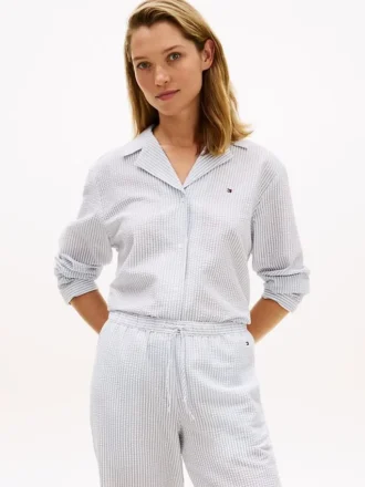 Camisa de dormir às riscas em seersucker