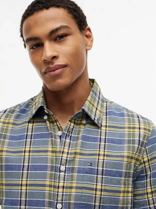 Camisa de ganga com padrão xadrez e corte regular Camisa de ganga com padrão xadrez e corte regular