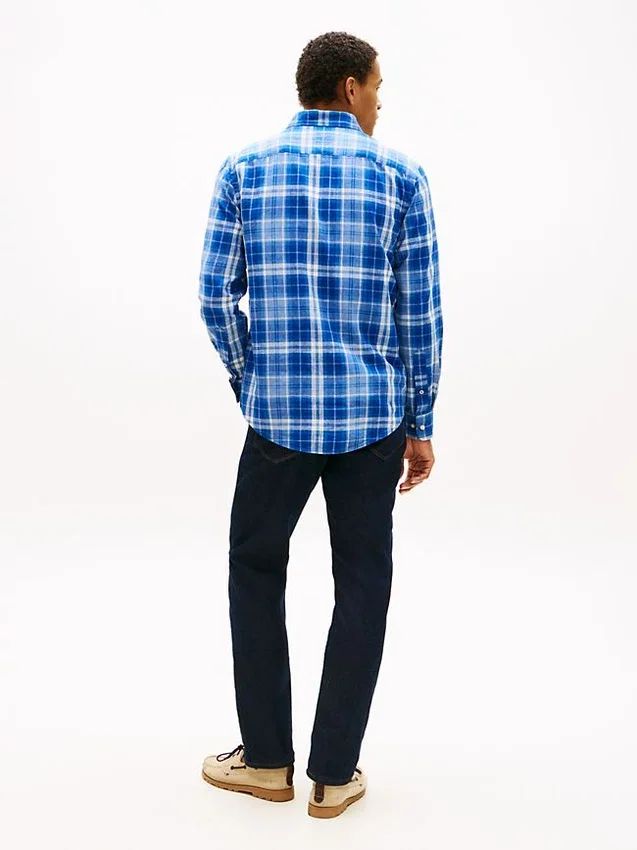 Camisa de ganga com padrão xadrez e corte regular Camisa de ganga com padrão xadrez e corte regular