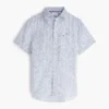 Camisa de linho com corte regular e estampado de veleiros Camisa de linho com corte regular e estampado de veleiros