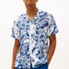 Camisa de linho com estampado tropical Camisa de linho com estampado tropical